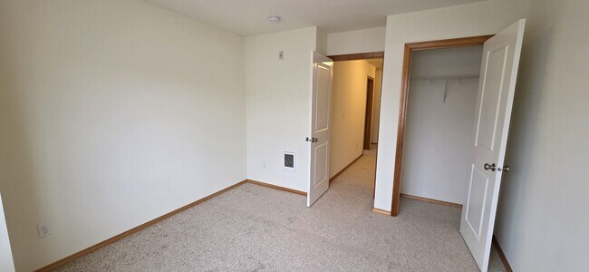 Building Photo - 2313 116th St SW