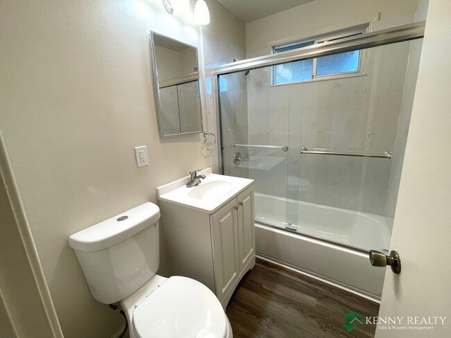 Building Photo - Remodeled 3 Bedroom, 2 Bath in South San Francisco off of Hillside