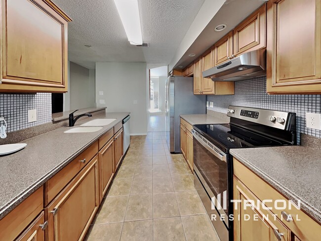 Building Photo - 1517 Crosswind Cir