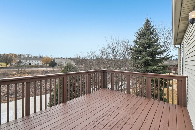 Building Photo - 2333 Summerlin Dr