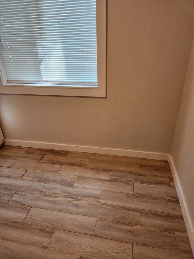 Building Photo - 31847 Bay Ct