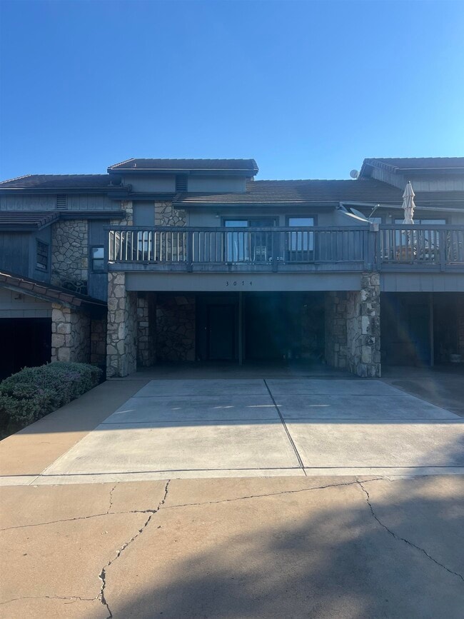 Building Photo - 307 Crestview