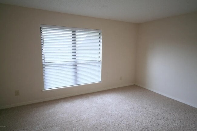Building Photo - 10200 Belle Rive Blvd