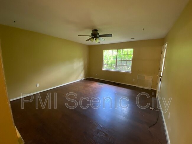 Building Photo - 1220 Gadd Rd
