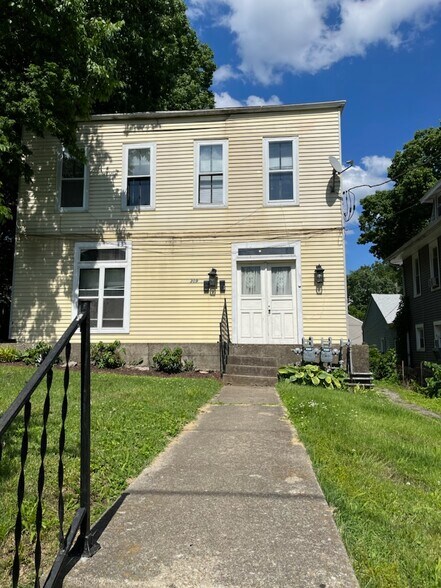 Building Photo - 309 Crescent Ct