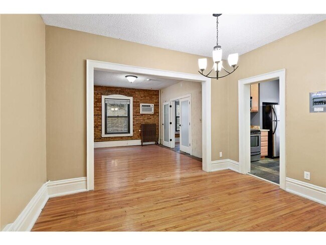 Building Photo - 1204 Harmon Pl