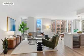 Building Photo - 505 W 43rd St