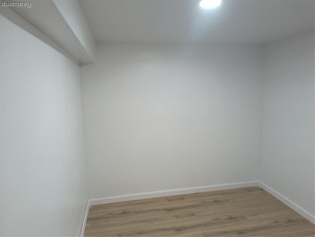 Building Photo - 18080 Westphalia St