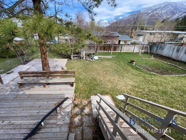 Building Photo - 2827 E Bridgewater Dr