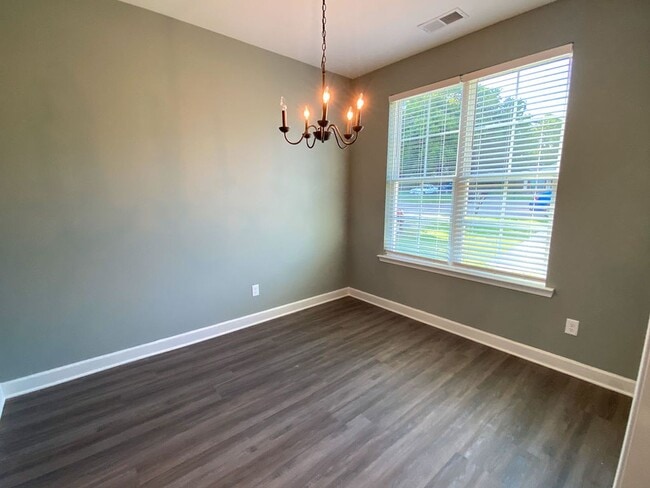 Building Photo - 3 bedroom, 2.5 bath, Built in 2022, close ...
