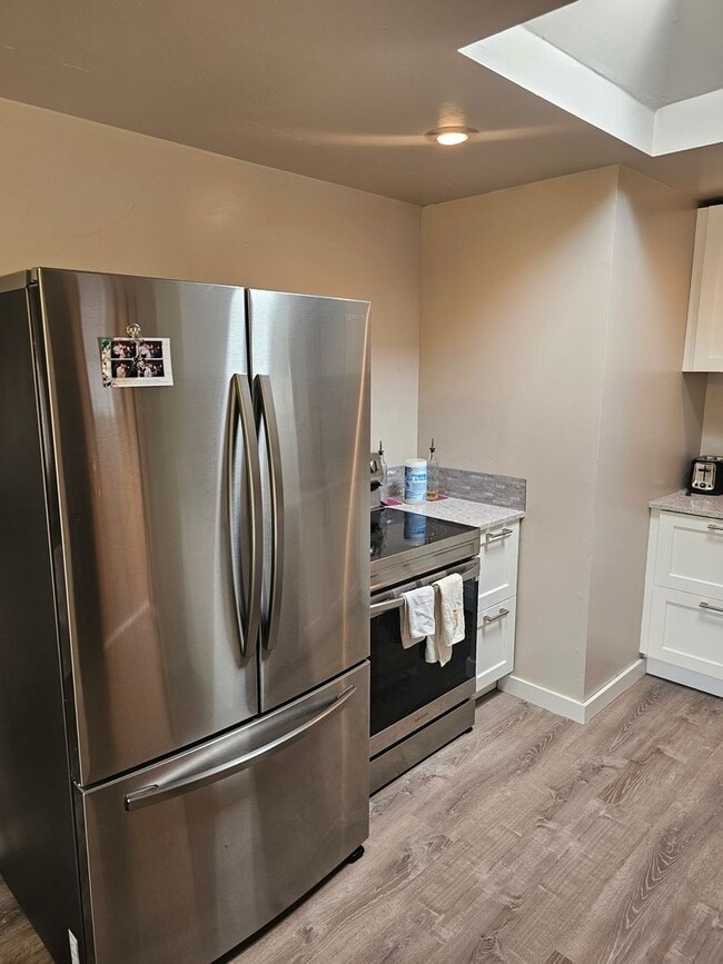 Building Photo - North Burien rambler rental home - 3 bedro...