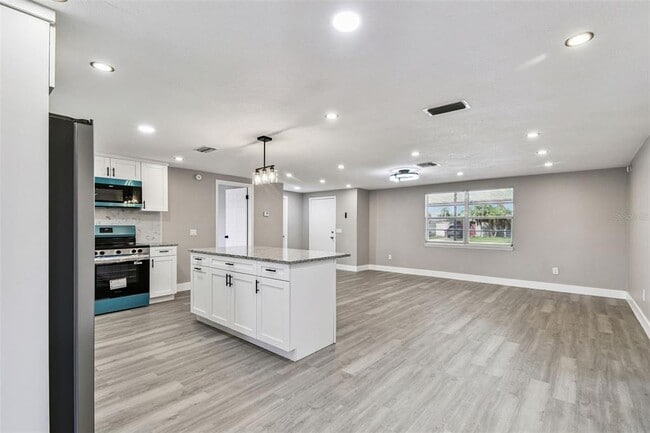 Building Photo - 3800 Darlington Rd