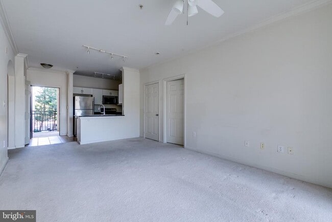 Building Photo - 12925 Centre Park Cir