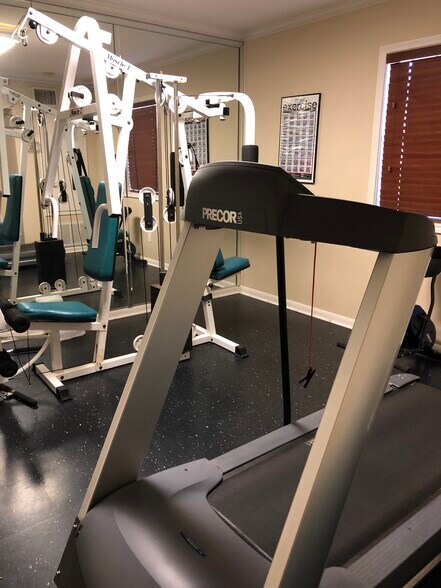 Building Photo - 213 Bendel Rd