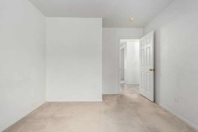Building Photo - 1116 S 53rd St