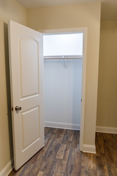 Building Photo - 1916 2nd Dr