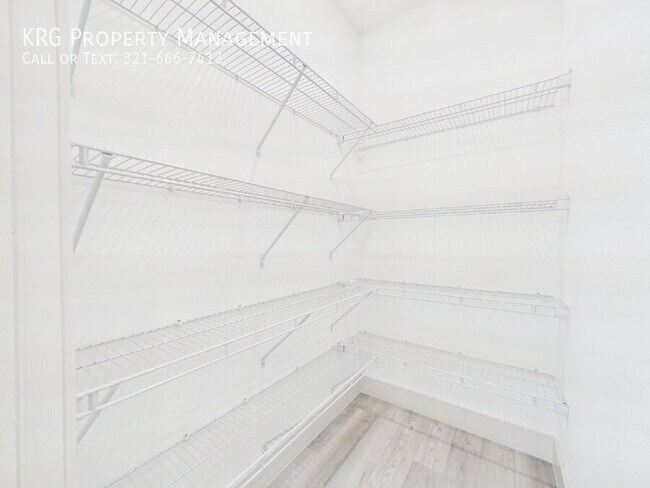 Building Photo - 16985 SW 40th Cir