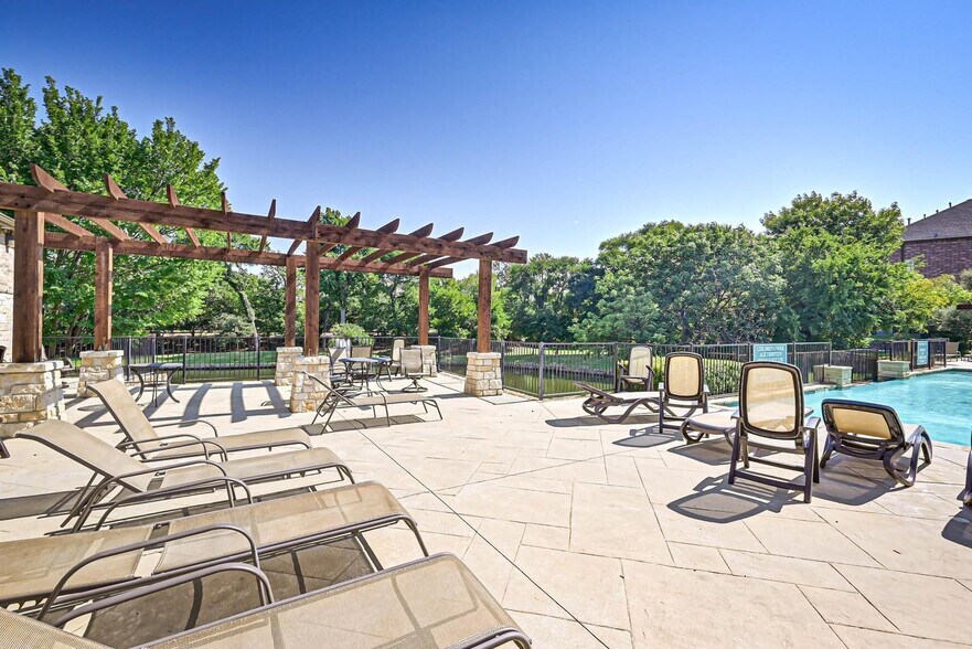 Building Photo - 4260 Mingo Dr