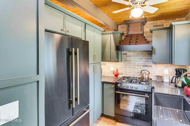 Building Photo - 1467 Kathleen Dr