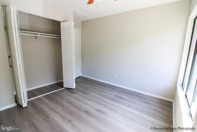 Building Photo - 20423 Meadow Pond Pl
