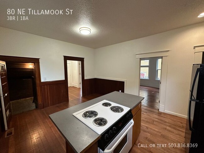 Building Photo - Amazing Unit in the Elliot Neighborhood!