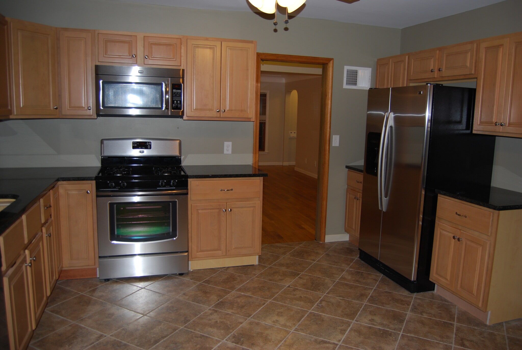 Kitchen with Maple Cabinets, Granite Counter tops and Stainless Steel Appliances (including Brand New Dishwasher) - 2923 Arthur St NE