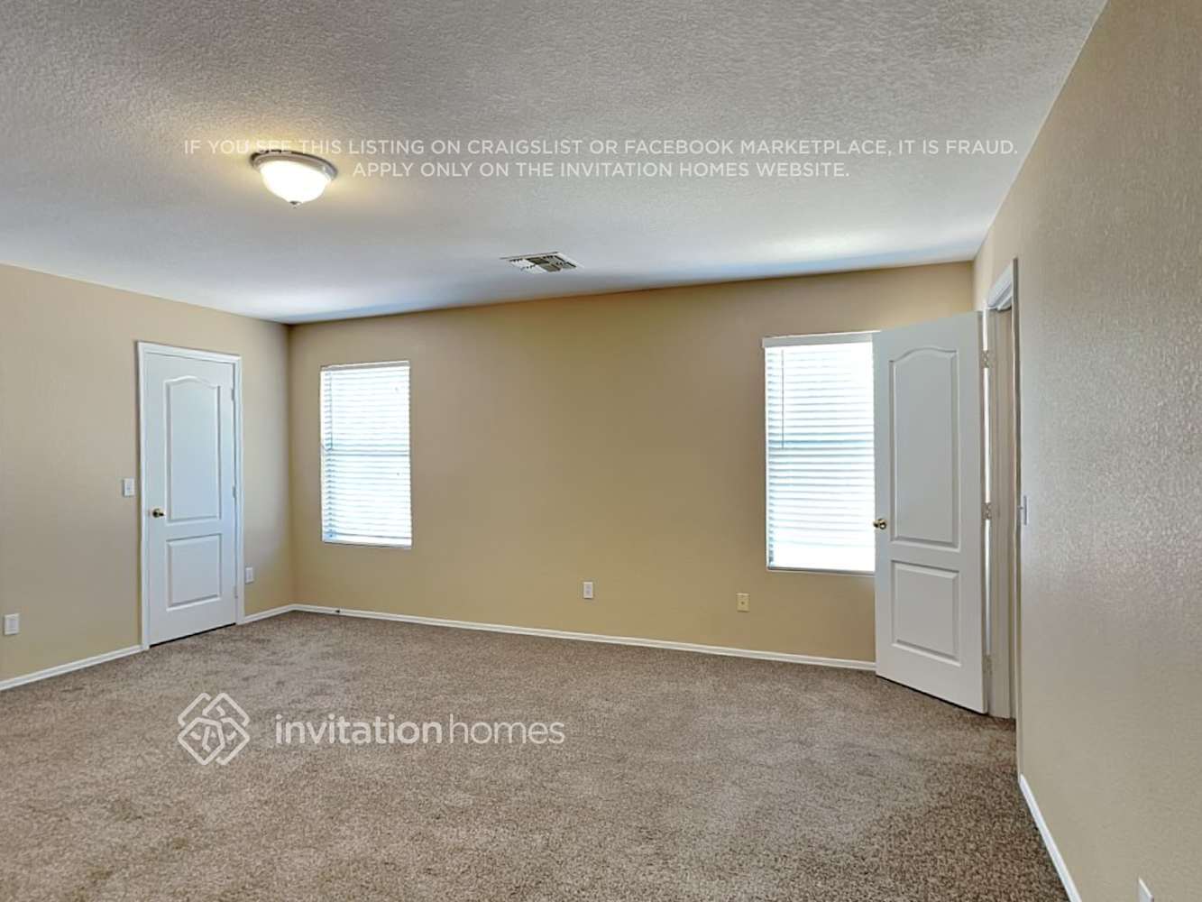 Building Photo - 3075 E Santa Rosa Dr