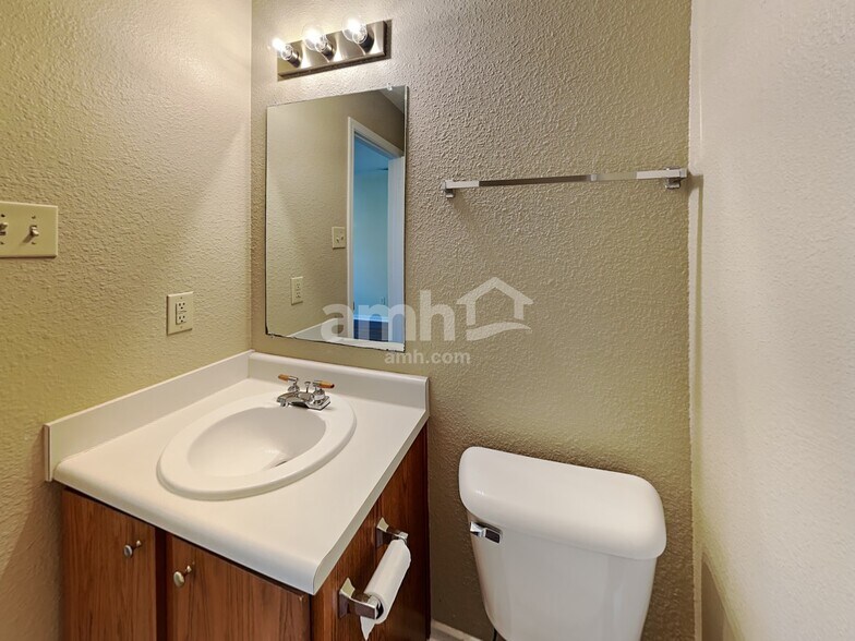 Building Photo - 12627 Justice Xing