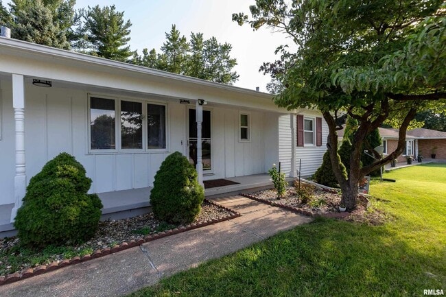 Building Photo - 4304 36th Ave