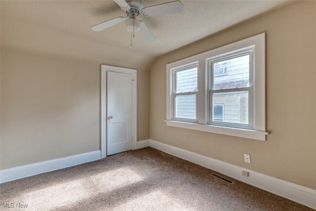 Building Photo - 3318 Tullamore Rd