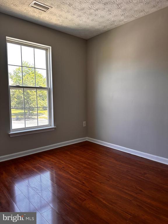 Building Photo - 2722 Thornbrook Ct