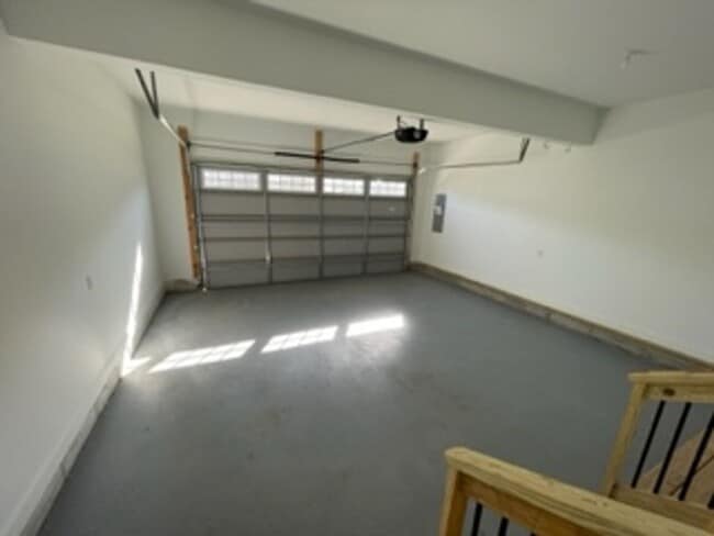 Building Photo - 3 Bedroom 2.5 Bath + Finished Bonus for Rent in Ooltewah