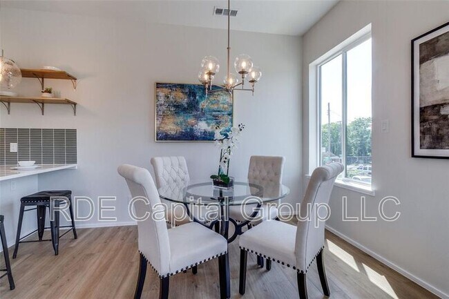 Building Photo - 3308 Birmingham Ave