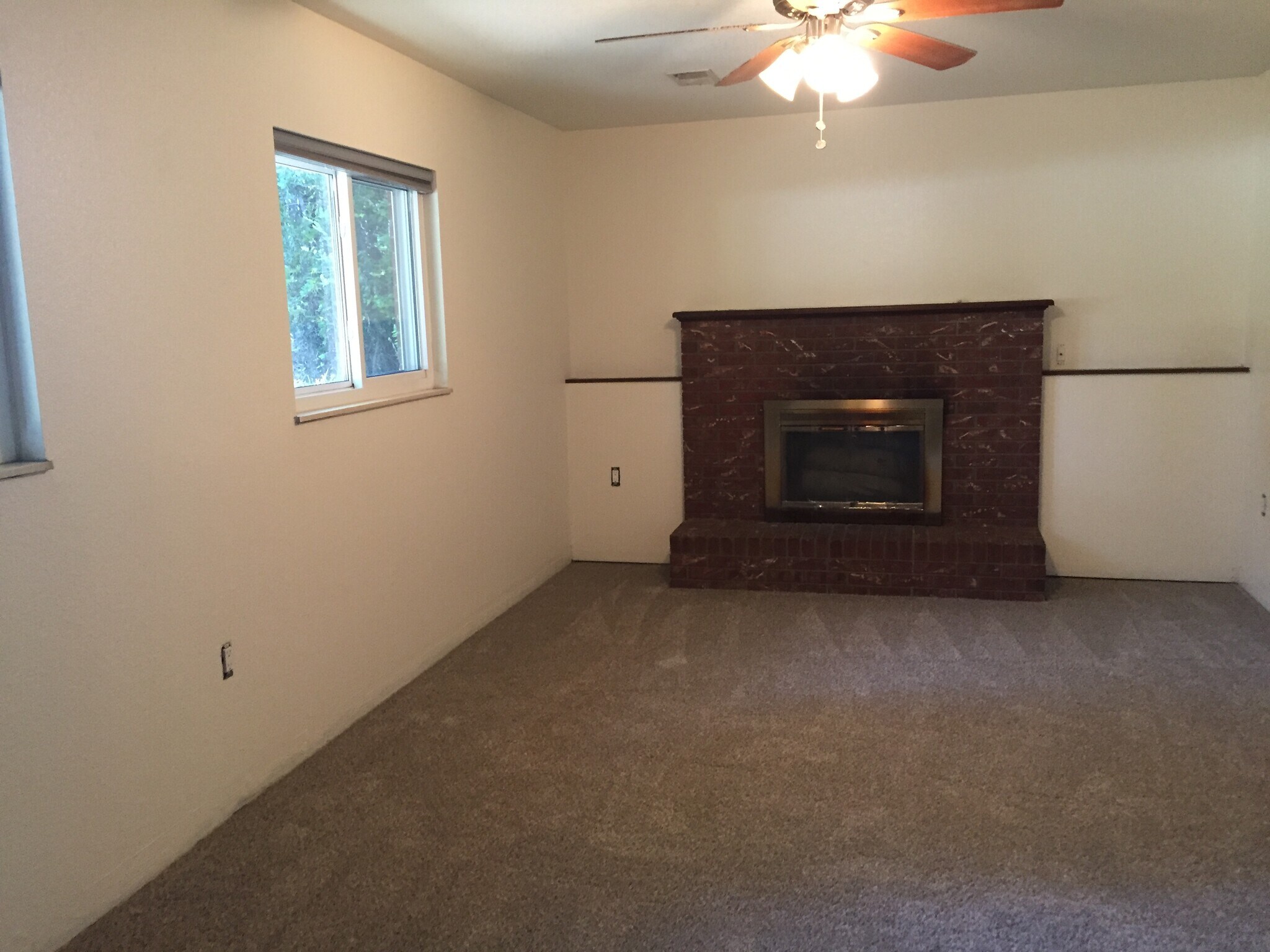 Building Photo - 3004 Southmoor Ct