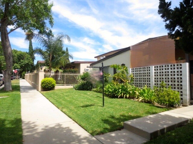 Building Photo - 8356 Amigo Ave