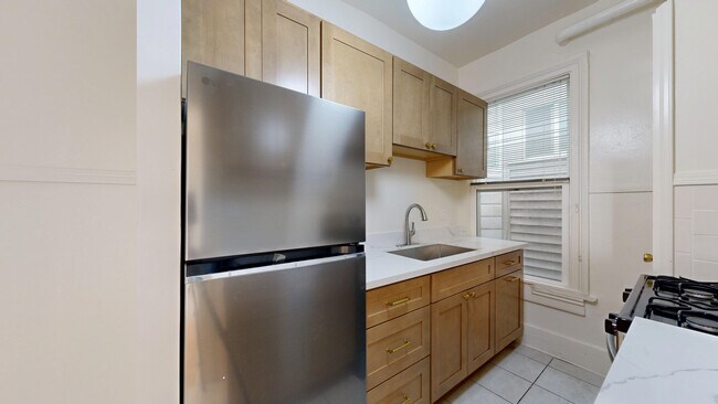 Building Photo - 530 Fell St