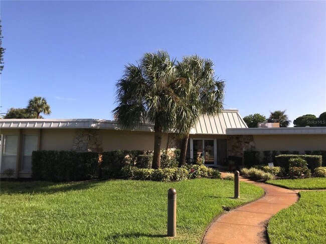 Building Photo - 4210 Ironwood Cir