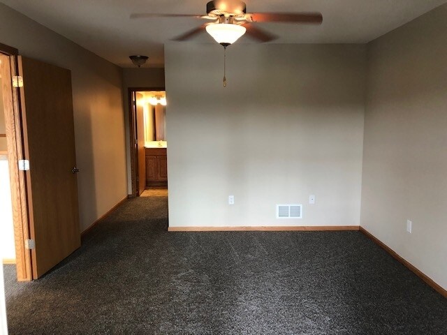 Building Photo - 108 Paradise Cir