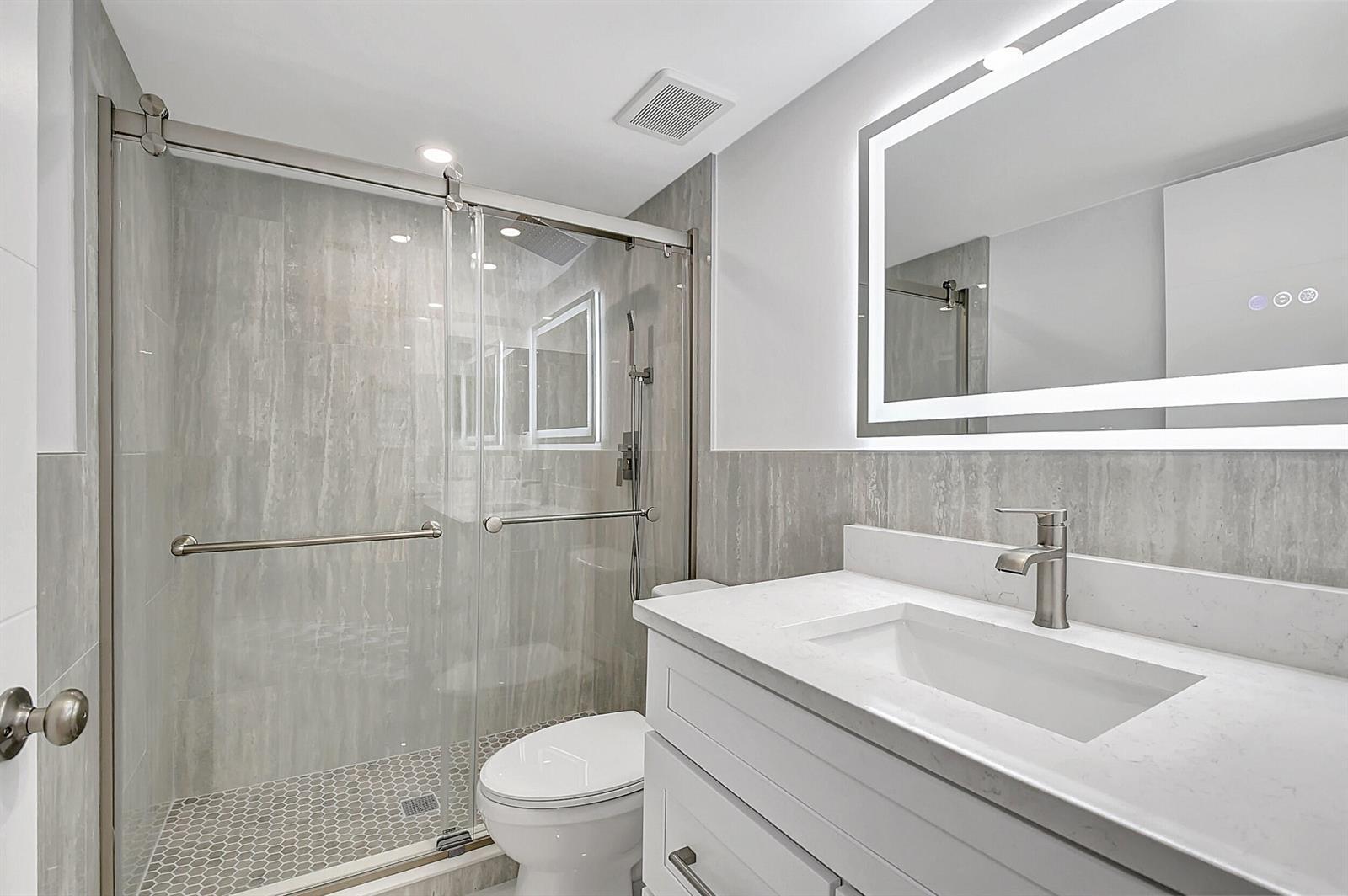 Building Photo - 15378 Lakes of Delray Blvd
