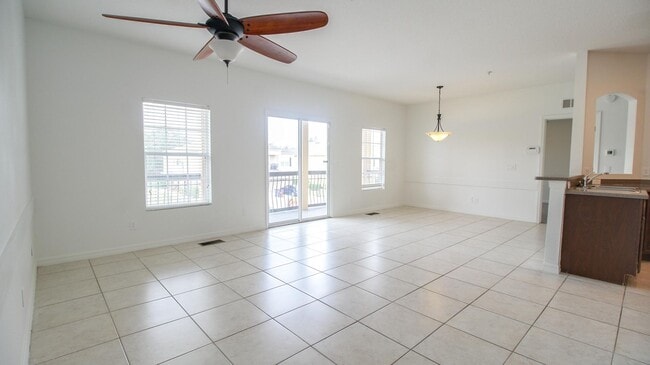 Building Photo - 2333 Betsy Ross Ln