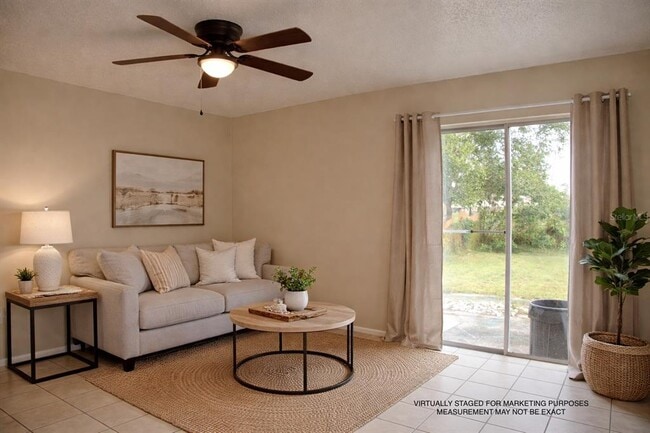 Building Photo - 6003 Oleander Dr