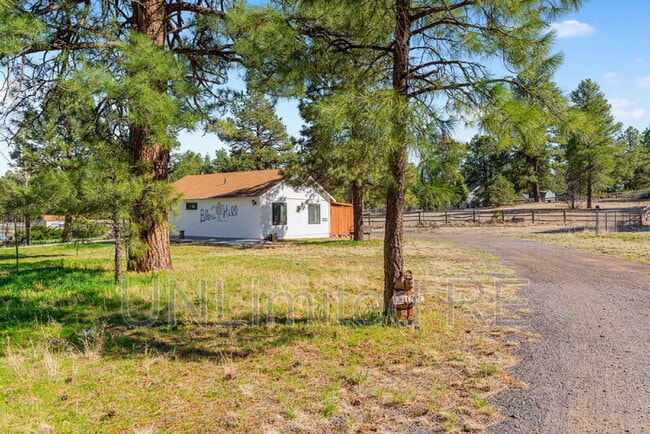 Building Photo - 5750 E Jeremy Ln