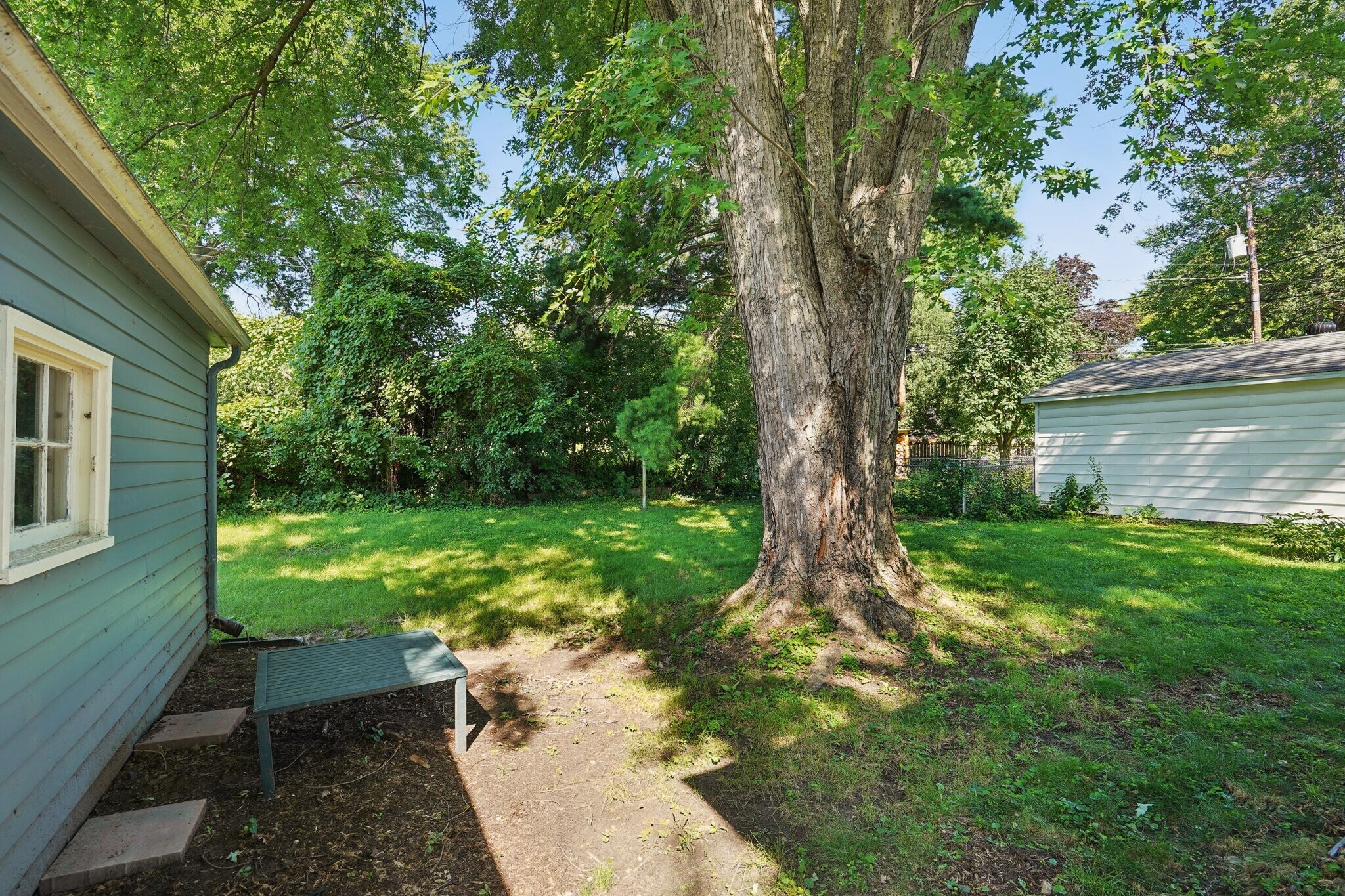 Building Photo - 1118 Lorraine Dr