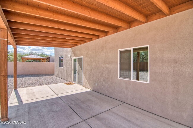 Building Photo - 3304 E Elida St