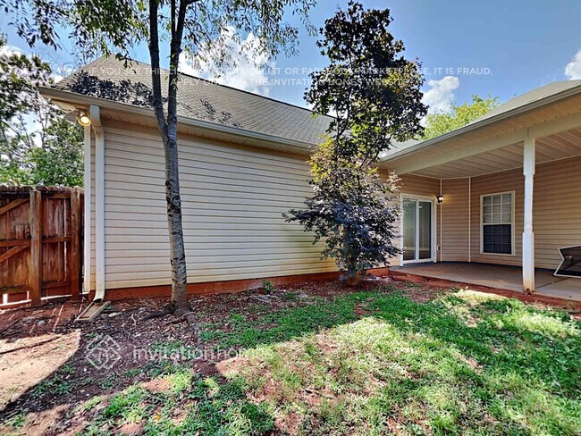Building Photo - 2015 Towne Park Dr
