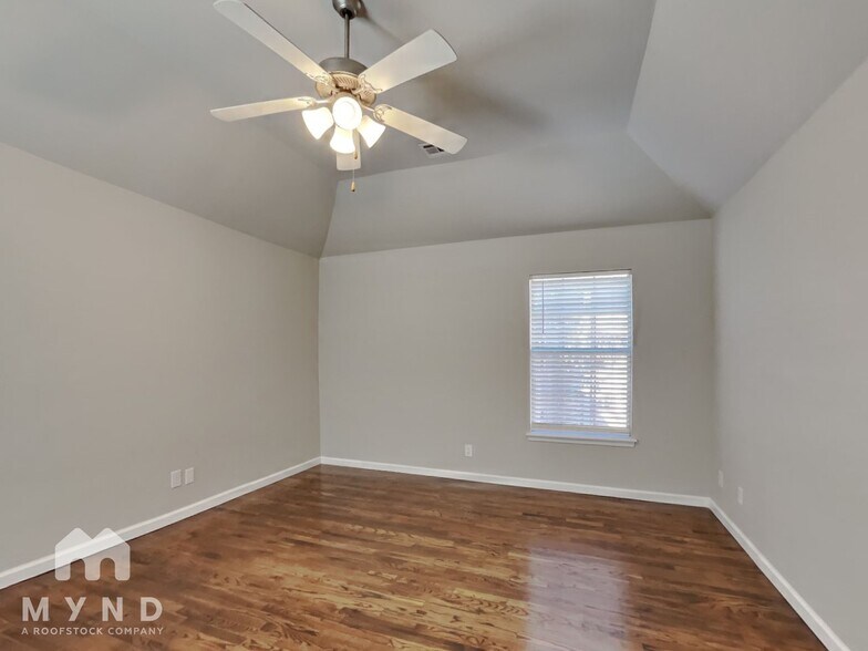 Building Photo - 4306 South Tamarack Ave W