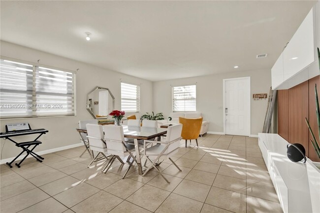 Building Photo - 9411 W 35th Ave