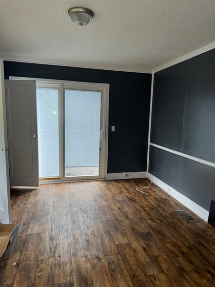 Building Photo - 690 Webster St