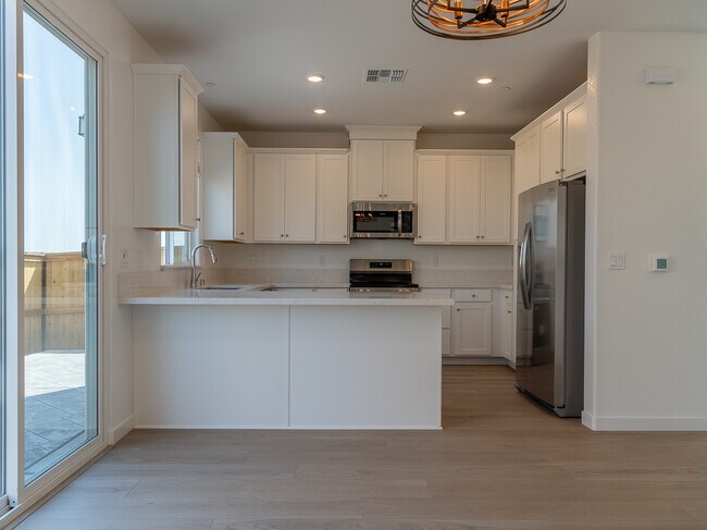 Building Photo - 3596 Kona Kai Wy