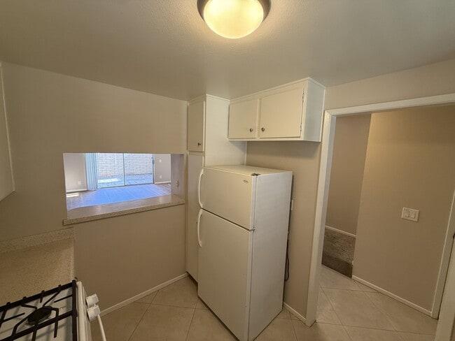 Building Photo - 183 Southampton Way